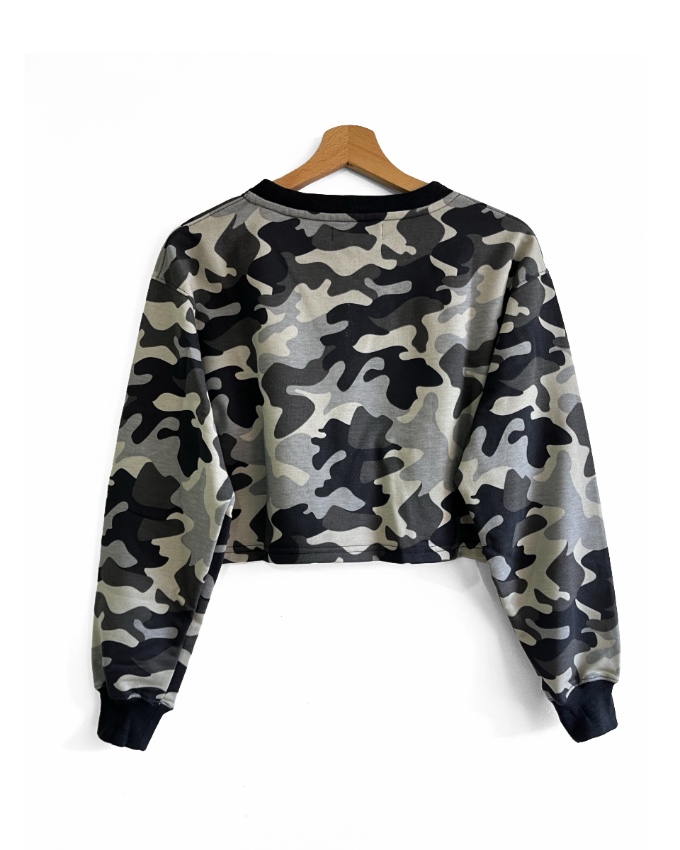 Buzo Crop Estampado Militar